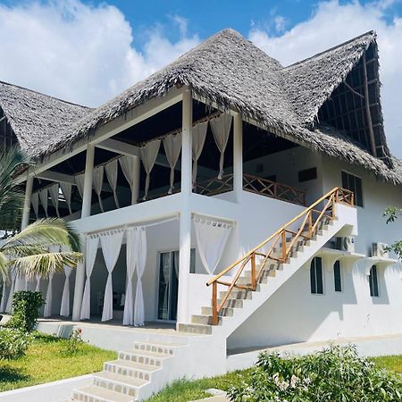 Nyota 11 - Jua Resort วาตามู ภายนอก รูปภาพ