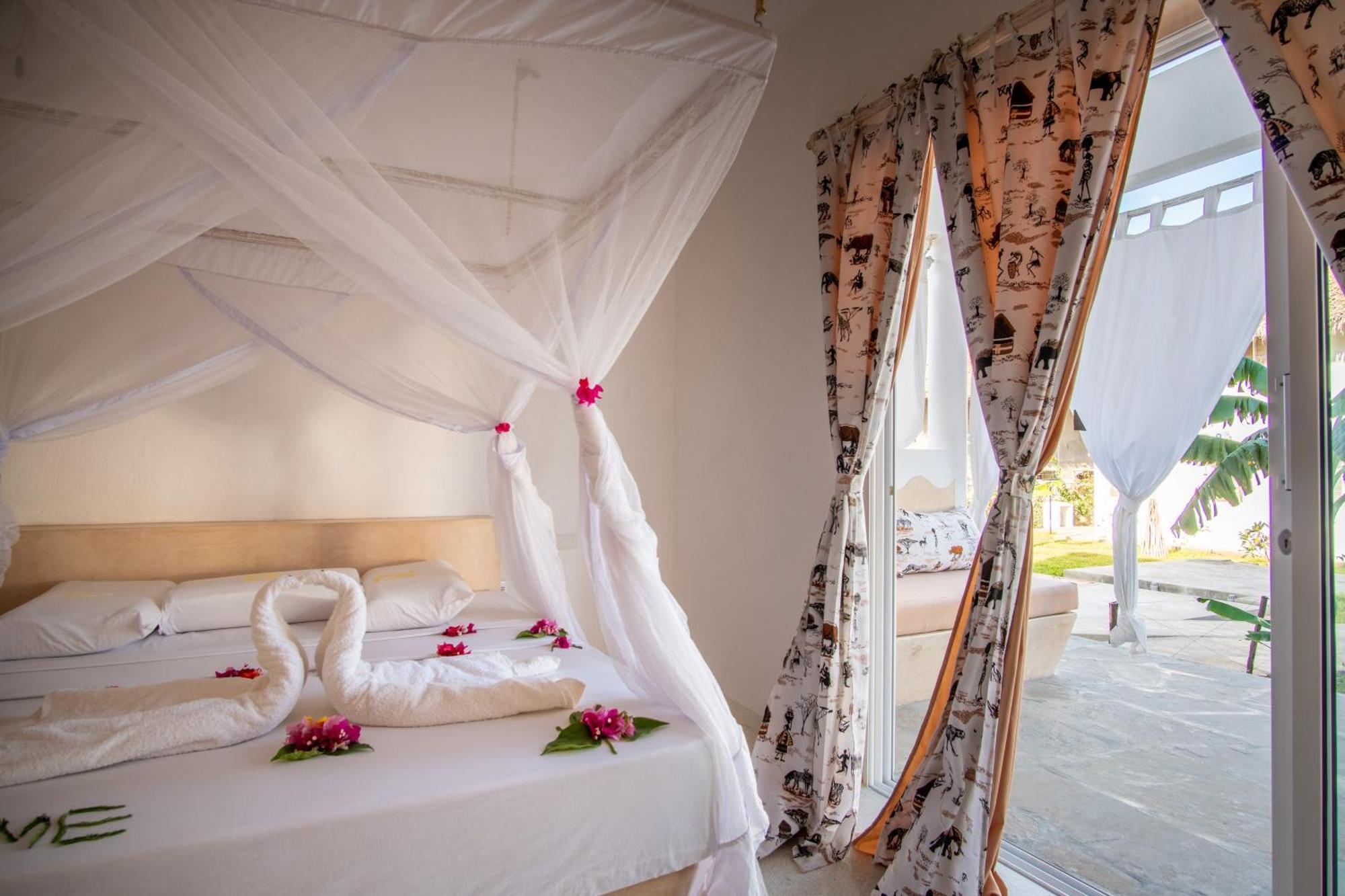 Nyota 11 - Jua Resort วาตามู ภายนอก รูปภาพ