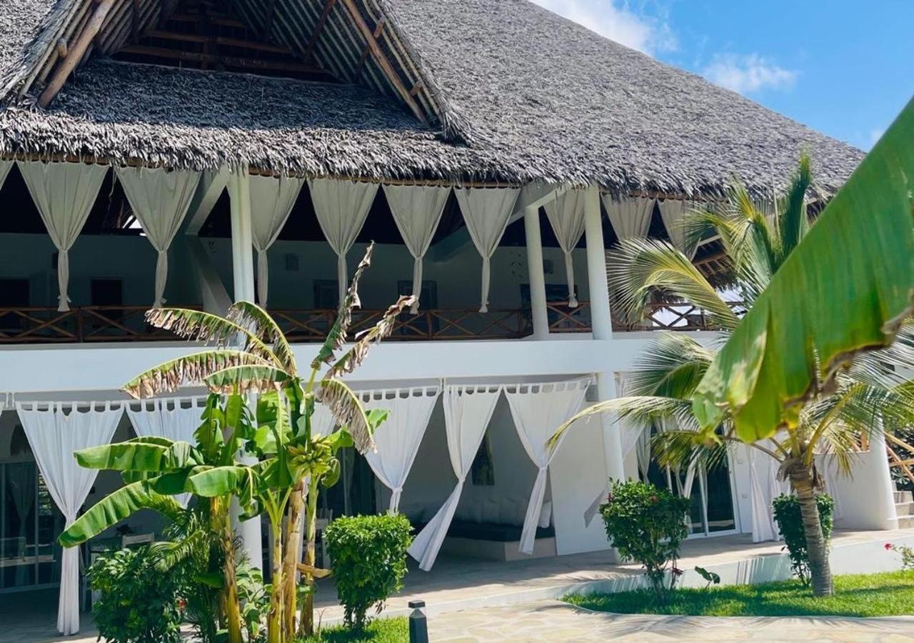 Nyota 11 - Jua Resort วาตามู ภายนอก รูปภาพ